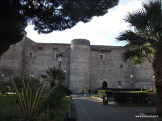 tania fortificata-Castello Ursino 12-03-2014 08-46-23